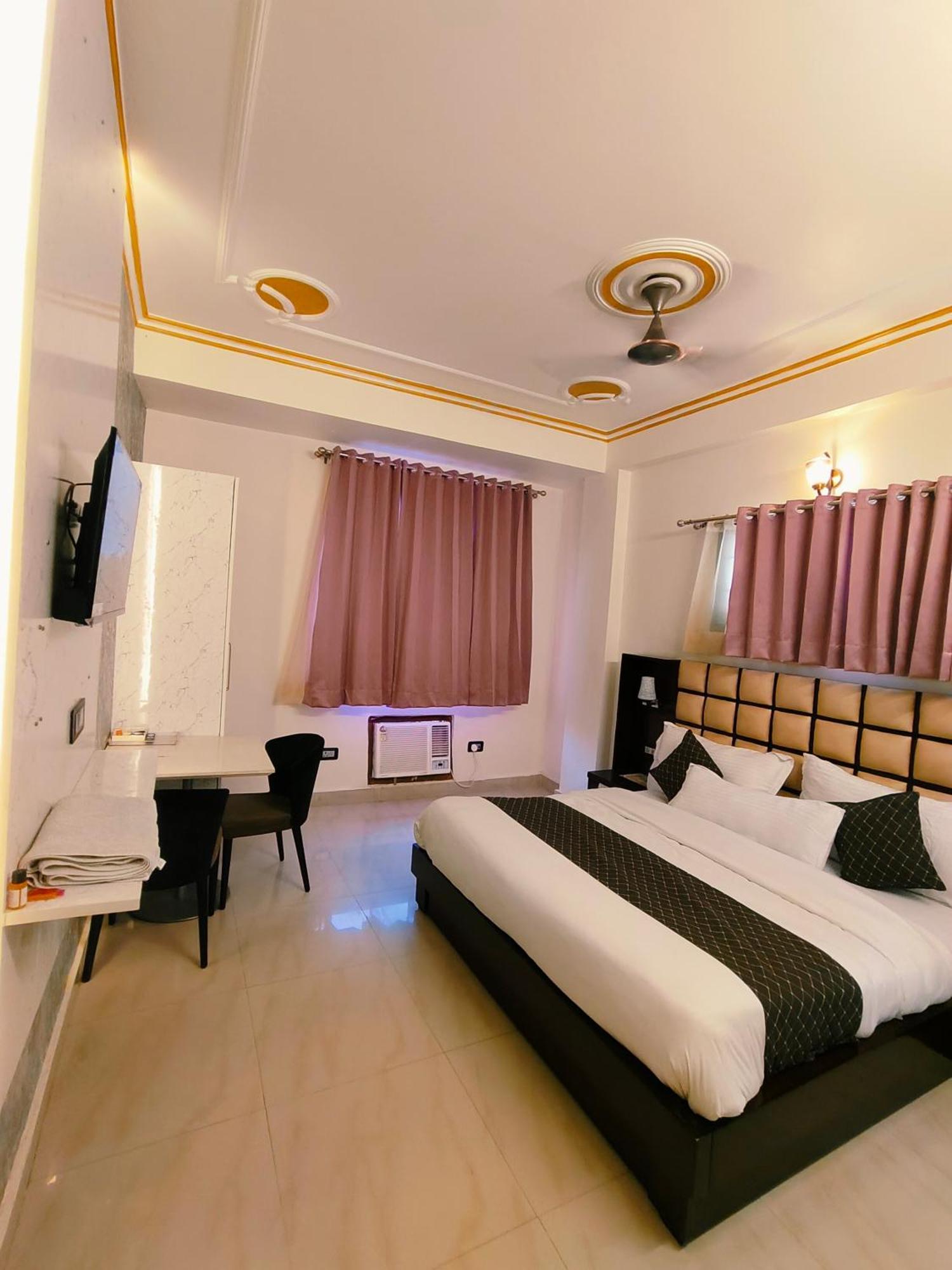 Hotel New Imperial Ghaziabád Exteriér fotografie