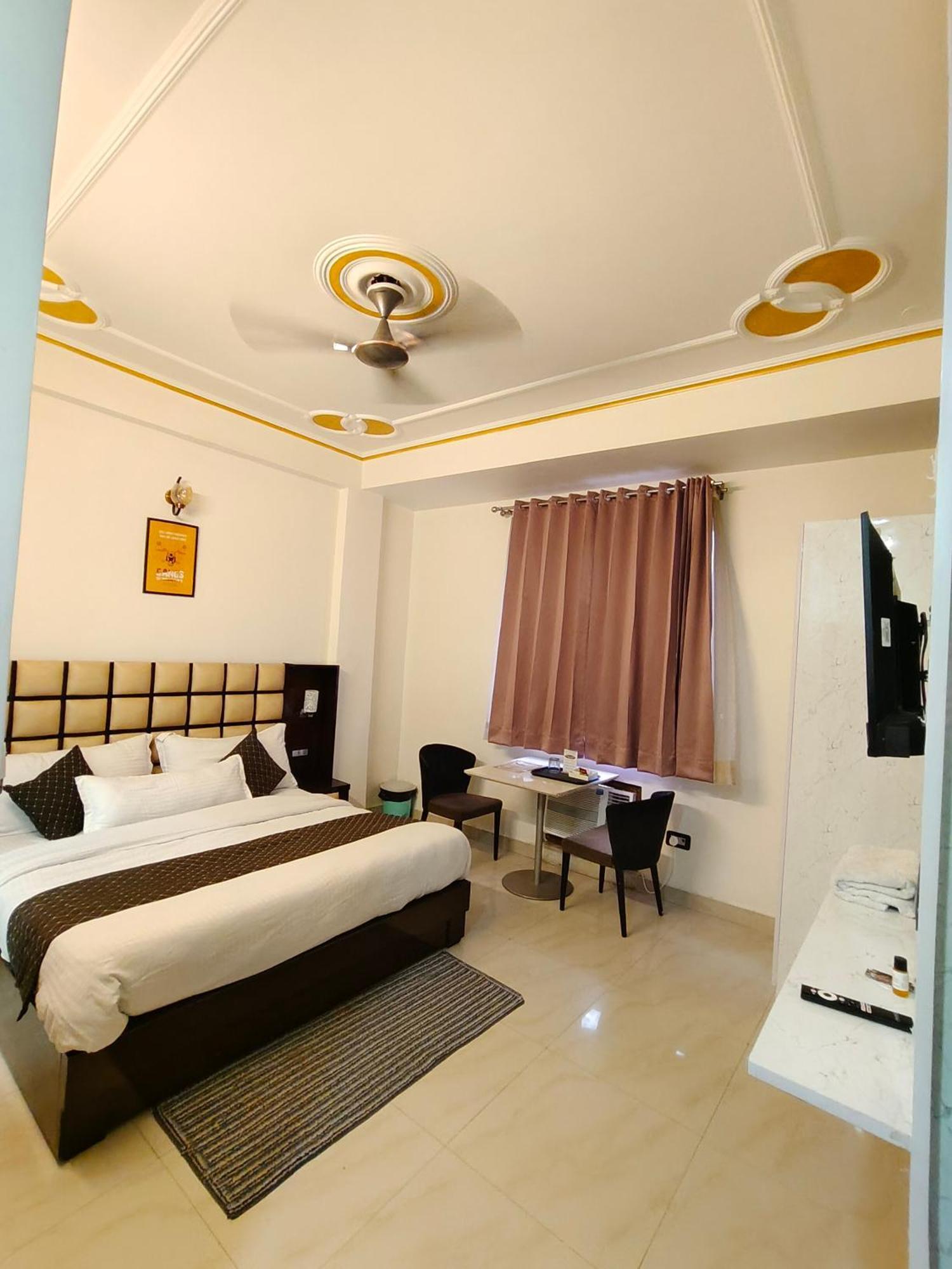 Hotel New Imperial Ghaziabád Exteriér fotografie